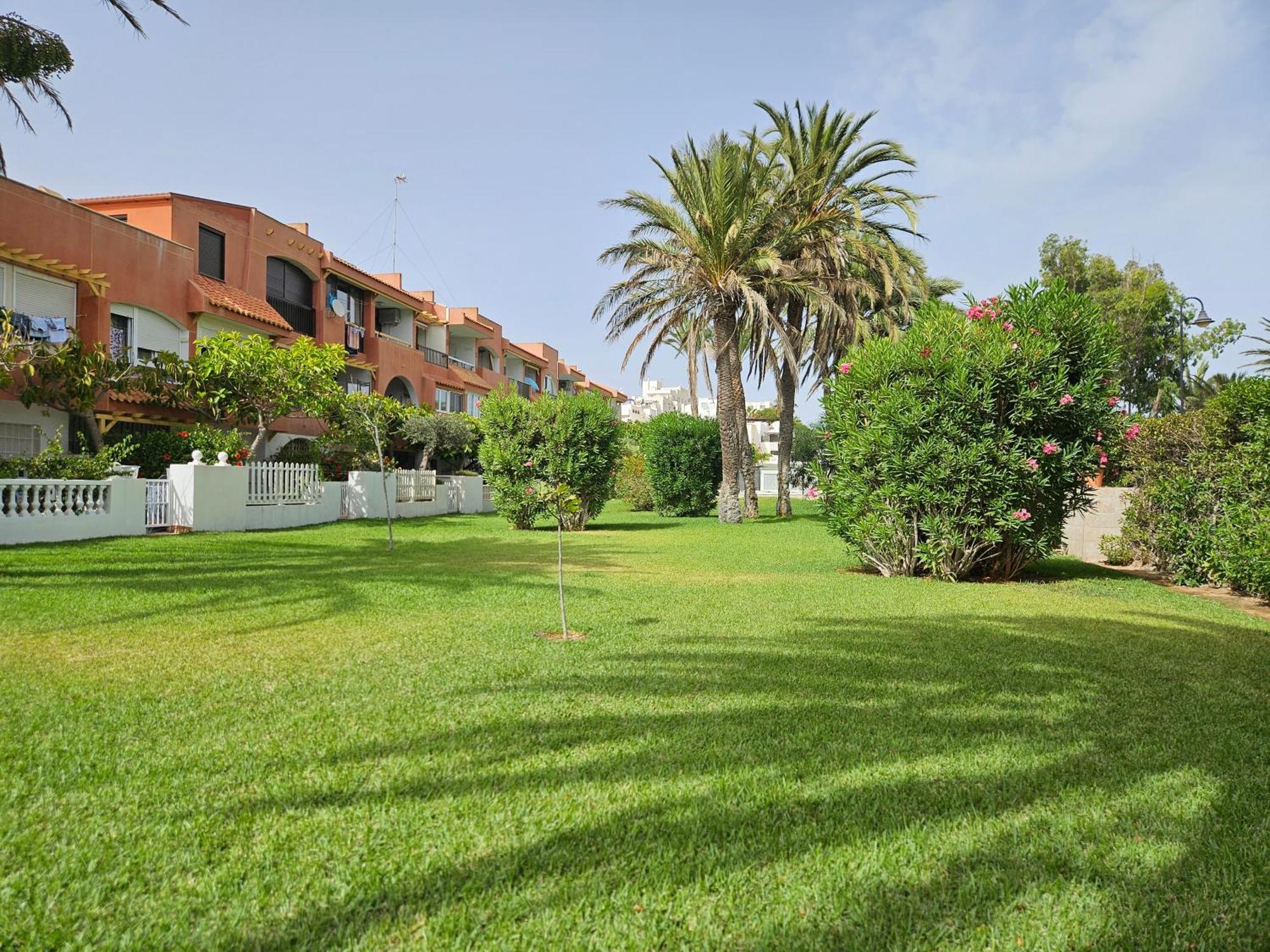 Apartamento Buganvilla Beach Рокетас де Мар Екстериор снимка